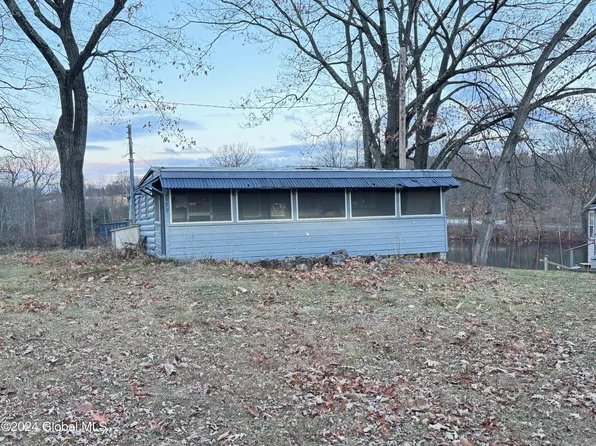 579 Alyssa Way, Cambridge, NY 12816