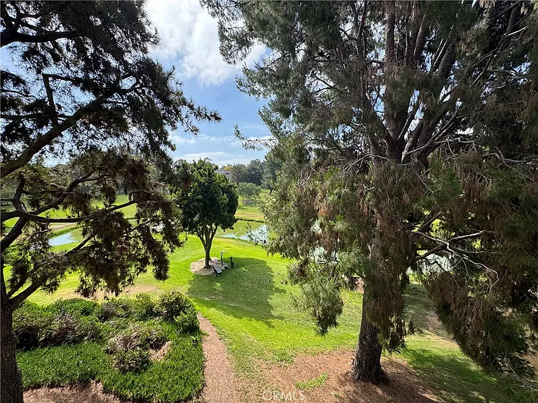5510 Paseo Del Lago W #2B — Photo 23