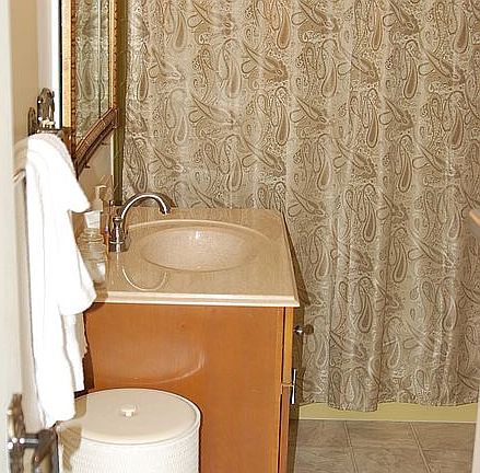 Main Upstairs Bath