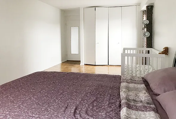 Sold by Winzone Realty Inc | media 19