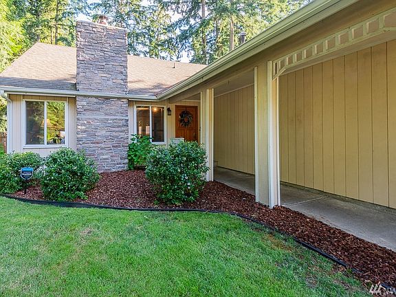 4th image of 3176 SE Forest Villa Ct