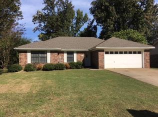 27 Bent Tree Dr, Cabot, AR 72023