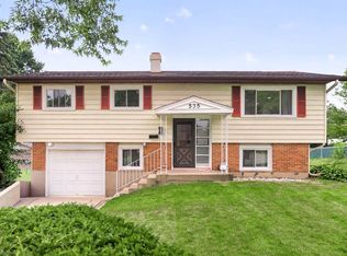 535 Edgemont Ln, Hoffman Estates, IL 60169