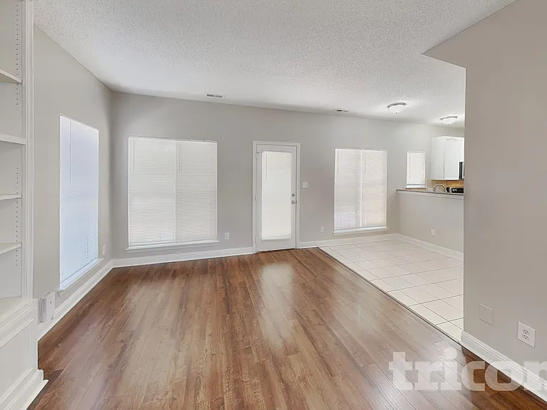 4882 Aldridge Pl NW — Photo 3