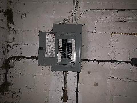 5th image of 2401 Bloyd Ave