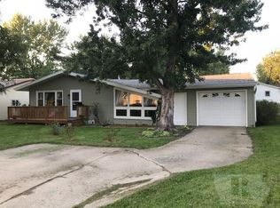 711 W Fillmore Ave, Fairfield, IA 52556
