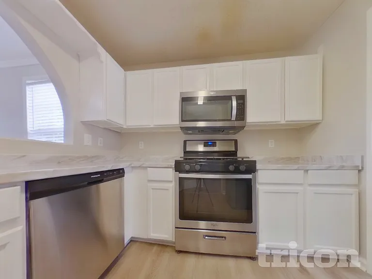 4052 Mistymorn Ln — Photo 6