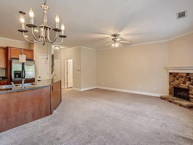 143 Linton Dr — Photo 8