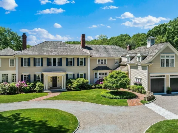26 Longmeadow Dr, Westwood, MA 02090