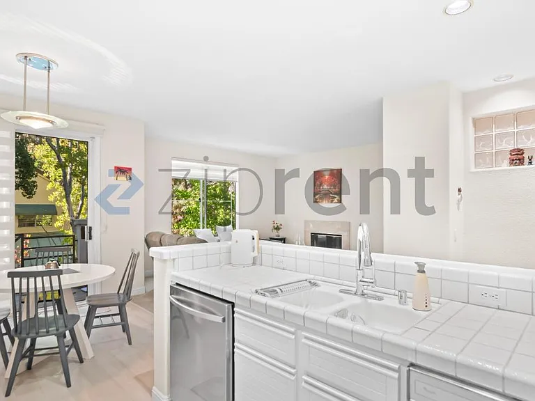 440 Navaro Pl #219 — Photo 18
