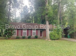 890 Hemingway Rd, Stone Mountain, GA 30088