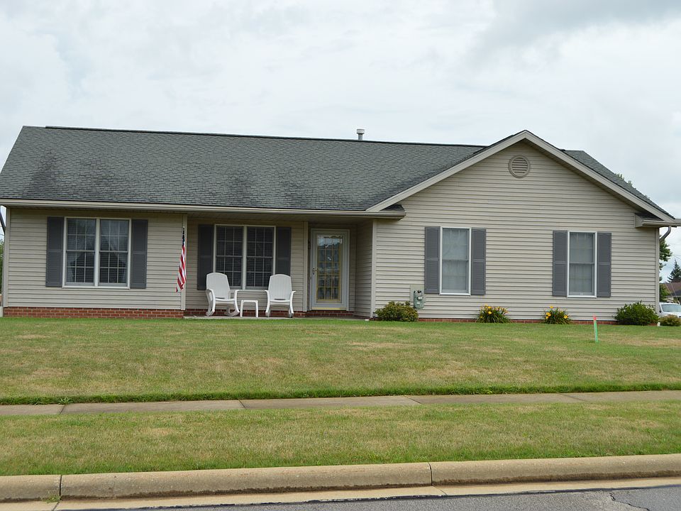 1st image of 211 Fairview Dr