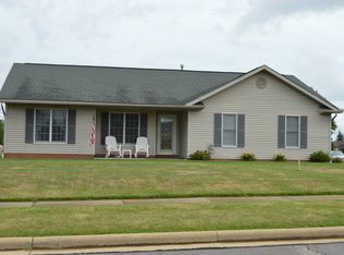 211 Fairview Dr, Ashland, OH 44805
