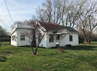 612 Maple St, Montgomery City, MO 63361