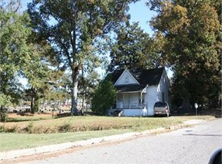 194 Clewis St, Lumberton, NC 28358