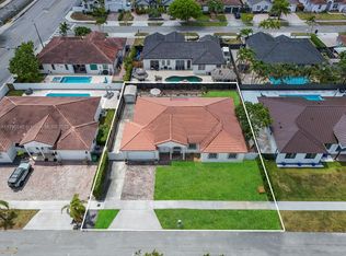 16218 SW 48th Ter, Miami, FL 33185