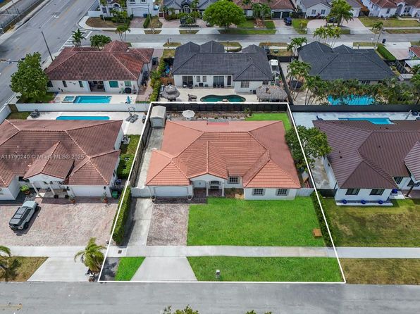 16218 SW 48th Ter, Miami, FL 33185
