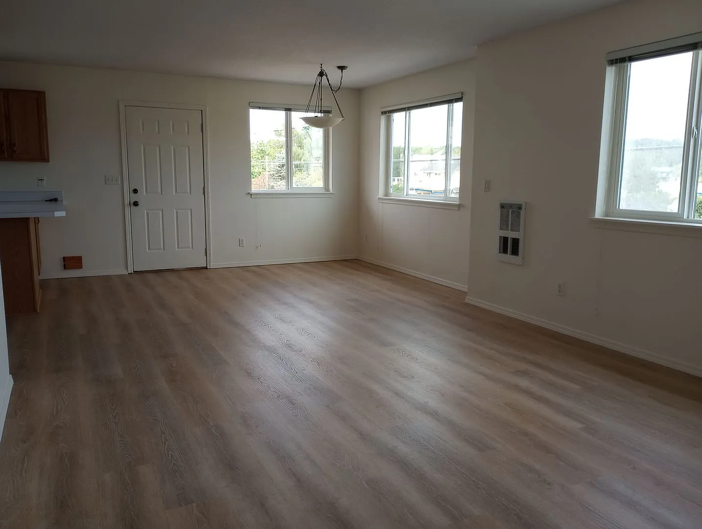 4421 Sucia Dr. *One Month Free Rent With A New Lease* — Photo 3