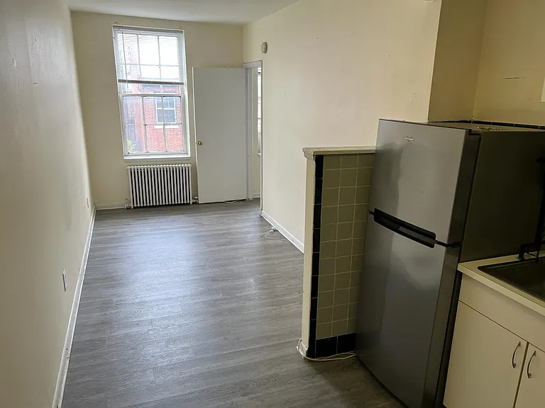 912 Pine St #3F — Photo 4