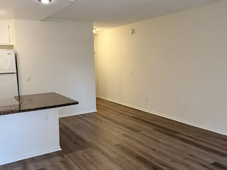 Concord Square Apartments — Photo 41