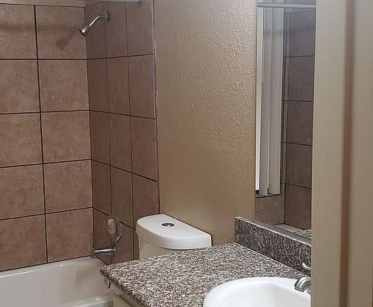 2nd image of 4804 Grouse Run Dr APT Q3