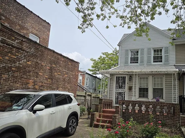 1711 E 36th St, Brooklyn, NY 11234