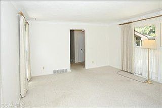 4th image of 7581 Douglas Ave