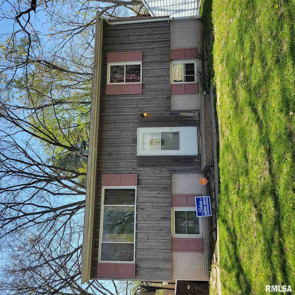2213 N Idaho St photo 1