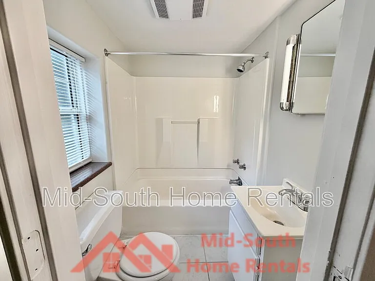 3569 Douglass Ave #2 — Photo 10
