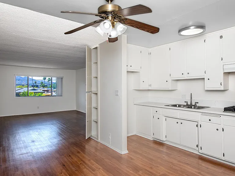 1256 Boynton St — Photo 12