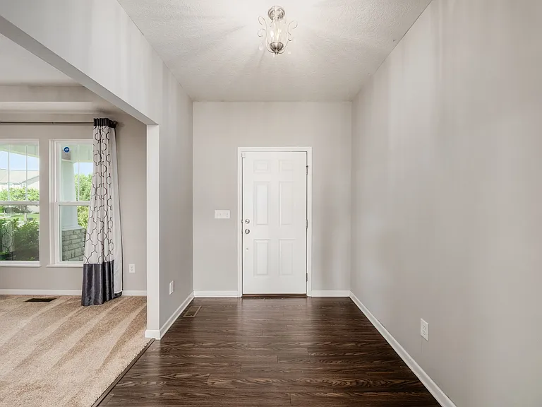 1082 Treeline Way — Photo 6