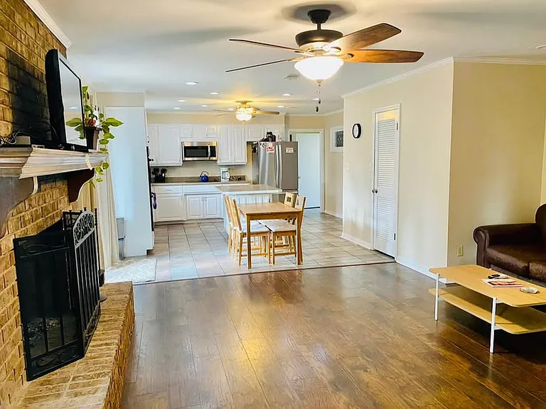 5705 Admiral Doyle Rd — Photo 3