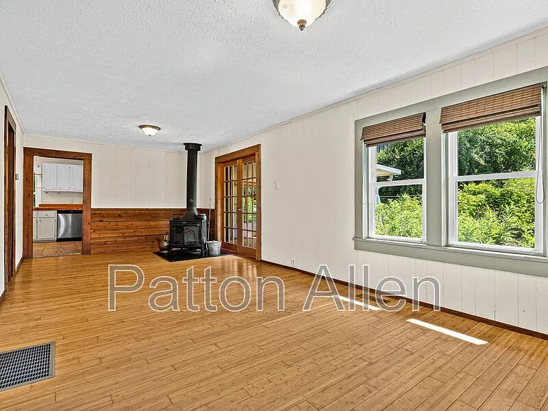 2 bed, 1.0 bath, 840 sqft, $1,750 — Photo 3