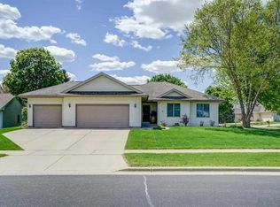 3222 Tanglewood Dr, Madison, WI 53719