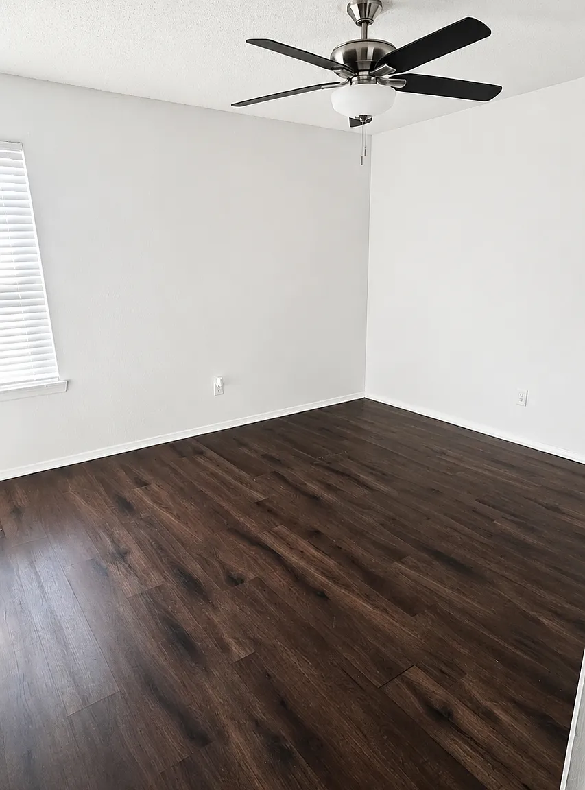 2 bed, 1.5 bath, 1155 sqft, $1,350 — Photo 2