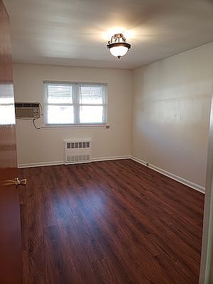 5th image of 2826 48th St #2