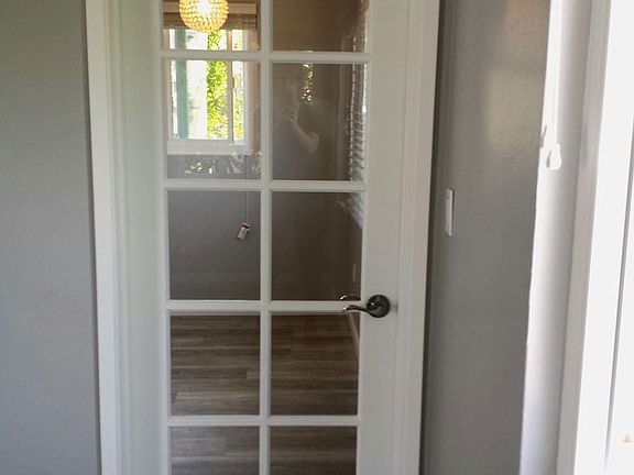 4th image of 4742.5 Lotus St