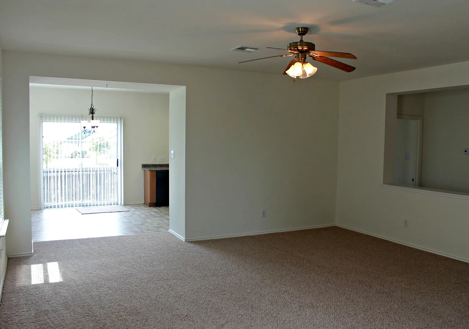 3 Bedroom, 2 Bath Home in Round Rock — Photo 4