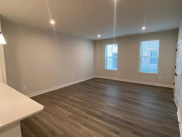 2528 Verona Pl #A — Photo 4