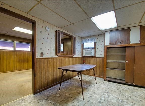 5th image of 7108 Washington St