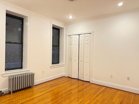 5th image of 220 W 21st St APT 1E