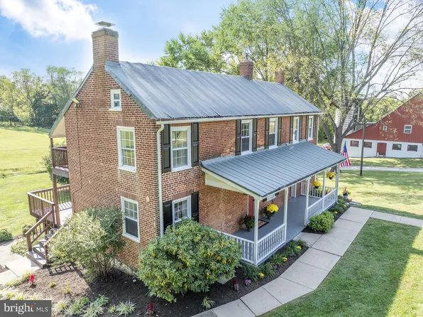 1530 Bowersox Rd, New Windsor, MD 21776