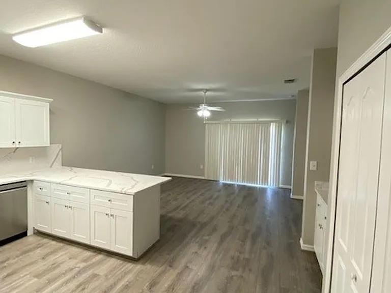 5212 Outlook Dr — Photo 10
