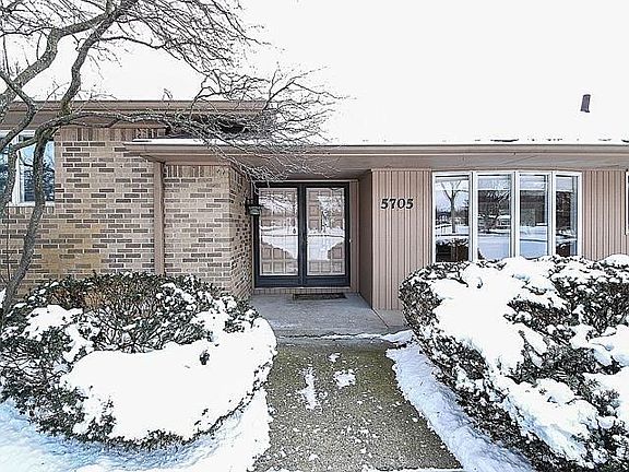 2nd image of 5705 Blue Grass Ln