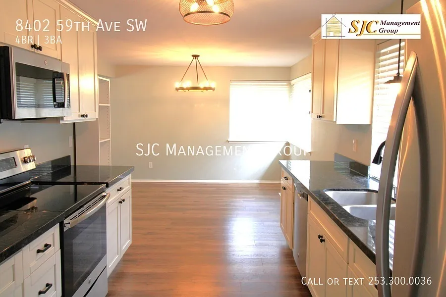 Four bedroom 2.5 Bath home for rent in Lakewood — Photo 3