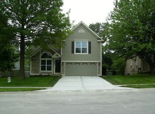 8203 W 149th Ter, Overland Park, KS 66223
