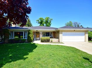 6827 N Lexington Ln, Niles, IL 60714
