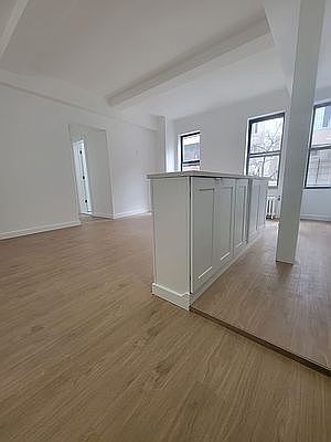 2nd image of 211 E 35th St #2