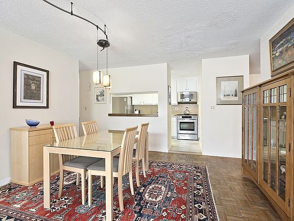 2nd image of 531 Main St APT 208