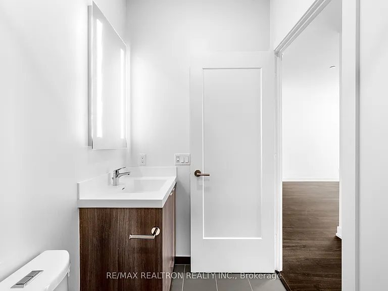 25 Cordova Ave #Penthouse 06 — Photo 26